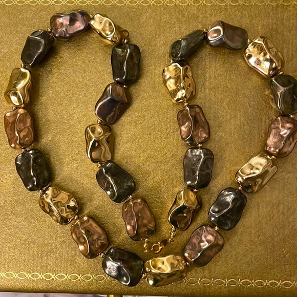 Metallic Rocks Necklace - Picture 1 of 3